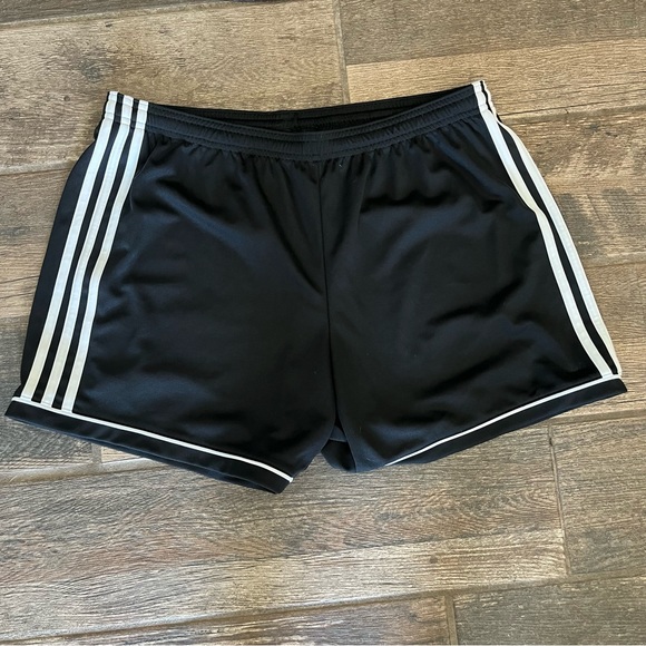 Adidas black shorts L and gray t shirt American flag logo M - Picture 3 of 9